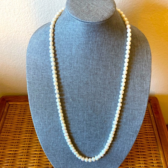 Vintage 70s Cultured Pearls Necklace - Picture 1 of 6